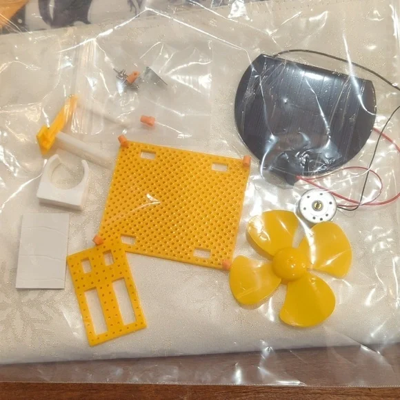 Solar Fan Kit - Picture 2 of 4